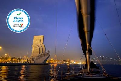 Excursión en velero por Lisboa de noche
