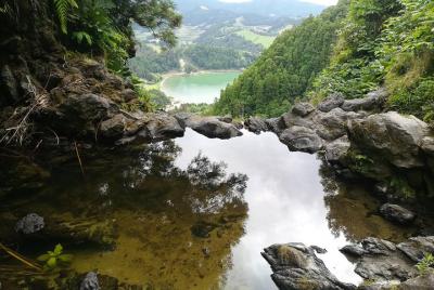 Tour a pie por el lago Furnas con termal y almuerzo. Tour a pie por el lago Furnas con termal y almuerzo.