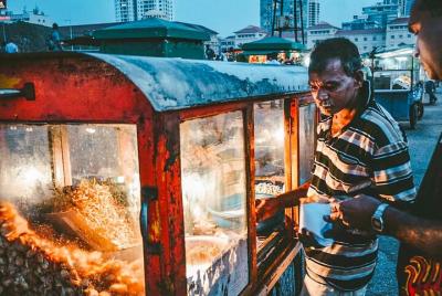 Tour de comida callejera de Sri Lanka desde Colombo