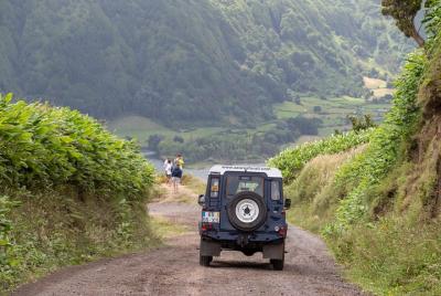Jeep Tour - Sete Cidades (Medio día) Jeep Tour - Sete Cidades (Medio día)