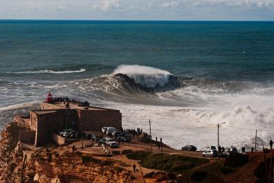 Nazaré y Alcobaça: entre olas gigantes y uno de los Monasterios d