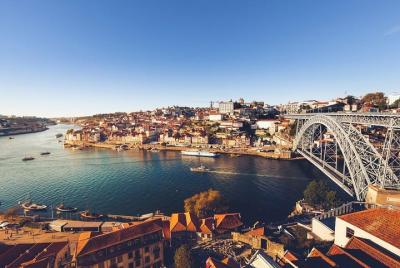 Tour privado de día completo en Oporto