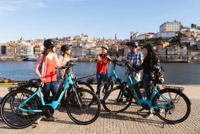 Oporto: Recorrido de 3 horas en bicicleta por el casco antiguo y 