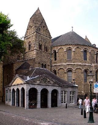 Hotels near Onze Lieve Vrouwekerk Basilica  Maastricht