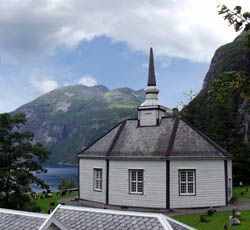 Noruega Geiranger Iglesia de Geiranger Iglesia de Geiranger Noruega - Geiranger - Noruega