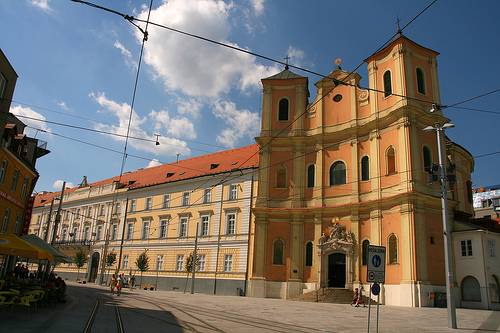 Eslovaquia  Bratislava  Iglesia de la Santísima Trinidad Iglesia de la Santísima Trinidad Eslovaquia - Bratislava  - Eslovaquia 
