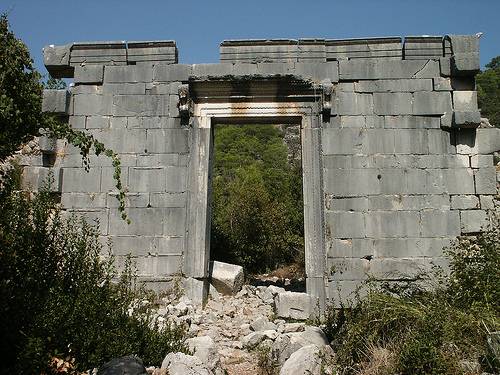 Turquía Cirali  Templo de Olimpos Templo de Olimpos Cirali - Cirali  - Turquía