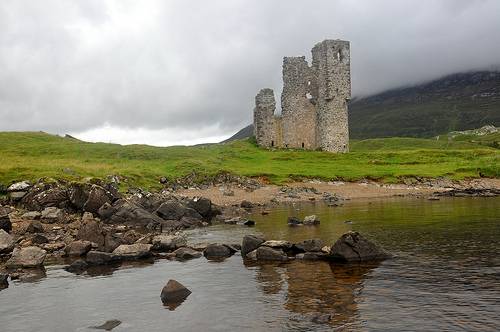 El Reino Unido Lochinver Ruinas del Ardvreck Castle Ruinas del Ardvreck Castle Lochinver - Lochinver - El Reino Unido