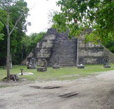 Guatemala Parque Nacional de Tikal Complejos de Pirámides Gemelas Complejos de Pirámides Gemelas Guatemala - Parque Nacional de Tikal - Guatemala