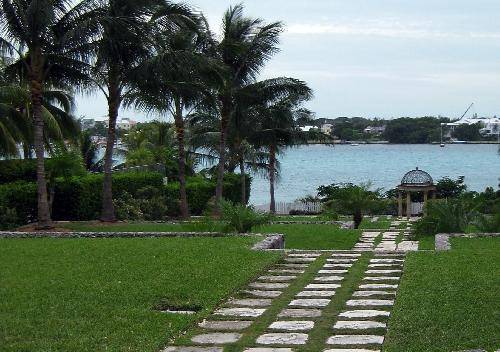 Bahamas Nassau Versalles Gardens y French Cloister. Versalles Gardens y French Cloister. Bahamas - Nassau - Bahamas