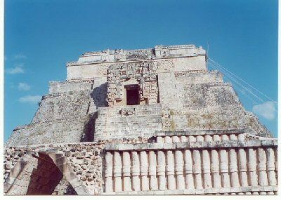 México Uxmal Pirámide del Hechicero Pirámide del Hechicero México - Uxmal - México