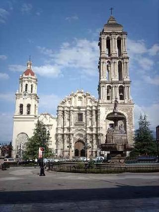 Hotels near Santiago Cathedral  Saltillo