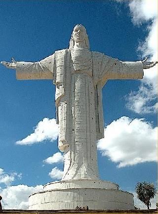 Bolivia Cochabamba  Estatua del Cristo de la Concordia Estatua del Cristo de la Concordia Sudamerica - Cochabamba  - Bolivia
