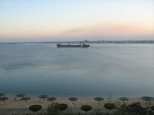 Egipto Suez  El Lago de Altemsah ( Cocodrilo ) El Lago de Altemsah ( Cocodrilo ) Suez - Suez  - Egipto