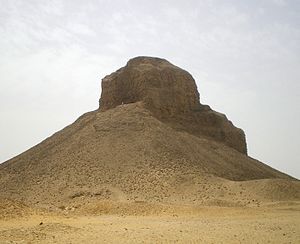 Pirámide de  Amenemhat III