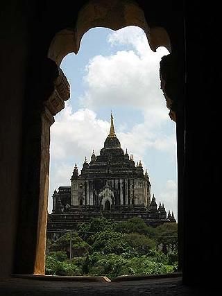 Birmania Bagan Pagoda de Thatbinnyu Pagoda de Thatbinnyu Mandalay - Bagan - Birmania