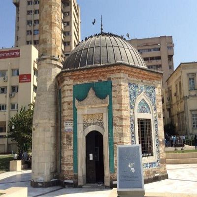 Hoteles cerca de Mezquita de Yali  Izmir