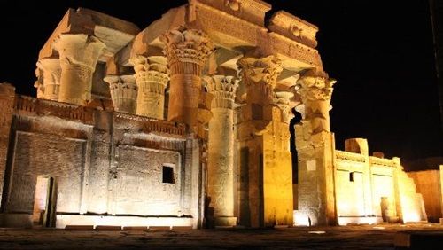 Egipto Kom Ombo La Sala de Hathor La Sala de Hathor Kom Ombo - Kom Ombo - Egipto