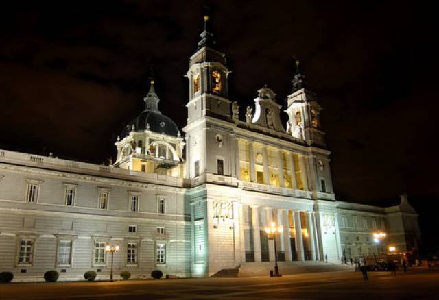 España Madrid Catedral de la Almudena Catedral de la Almudena Catedral de la Almudena - Madrid - España