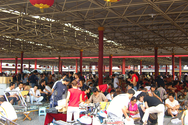 China Pekin El Mercado de antigüedades de Panjiayuan El Mercado de antigüedades de Panjiayuan Pekin - Pekin - China