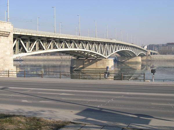 Hungría Budapest  Puente Petofi Puente Petofi Hungría - Budapest  - Hungría
