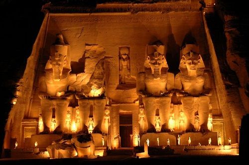 Egipto Abu Simbel El Gran Templo de Ramsés II en Abu Simbel El Gran Templo de Ramsés II en Abu Simbel Asuán - Abu Simbel - Egipto