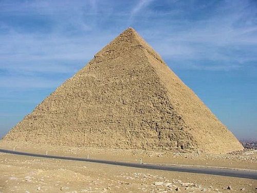 Egipto El Cairo Pirámide de Miquerinos Pirámide de Miquerinos El Cairo - El Cairo - Egipto