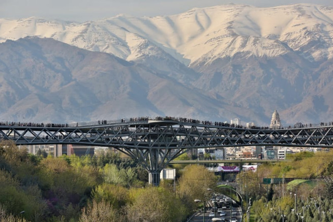 Irán Teherán El Puente Tabiat El Puente Tabiat Teherán - Teherán - Irán