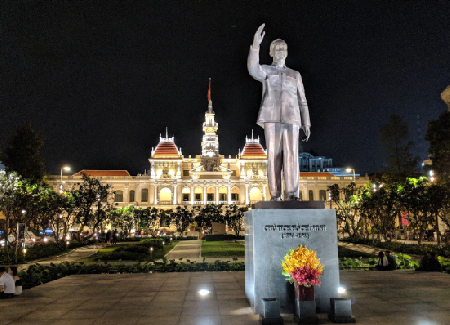 Estatua del presidente Ho Chi Minh