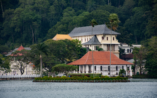 Sri Lanka Kandy  Lago Lago Maha Nuwara - Kandy  - Sri Lanka