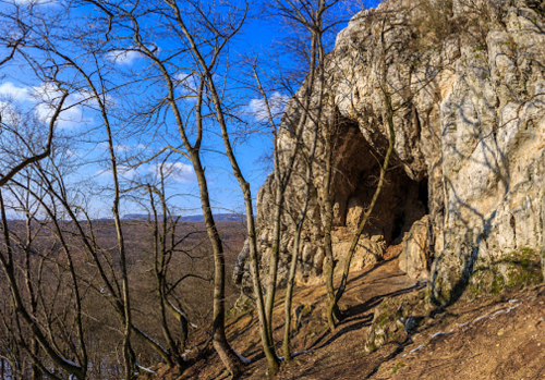 Hungría Esztergom  cueva de csevi cueva de csevi Komarom-esztergom - Esztergom  - Hungría