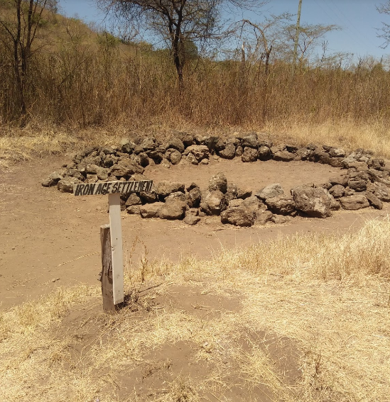 Kenia Nakuru  Yacimiento Prehistórico de la Colina de Hyrax Yacimiento Prehistórico de la Colina de Hyrax Kenia - Nakuru  - Kenia