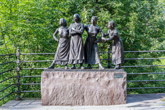 Noruega Oslo Estatua de Las Chicas de Fábrica Estatua de Las Chicas de Fábrica Noruega - Oslo - Noruega