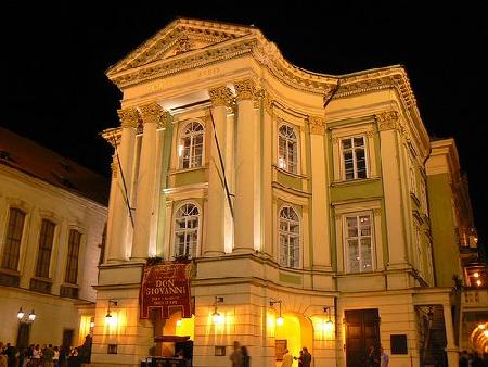 El Teatro Nacional