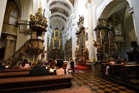 : Visitar Iglesia de Santo Tomás - Praga- R, Fotos,  Mapas, Información, Restaurantes Cercanos, Atracciones Cercanas, Hoteles  Cercanos Iglesia de Santo Tomás