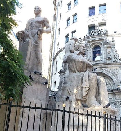 Argentina Buenos Aires Estatua de Sáenz Peña Estatua de Sáenz Peña Estatua de Sáenz Peña - Buenos Aires - Argentina