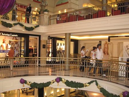 Patio Bullrich Shopping Centre