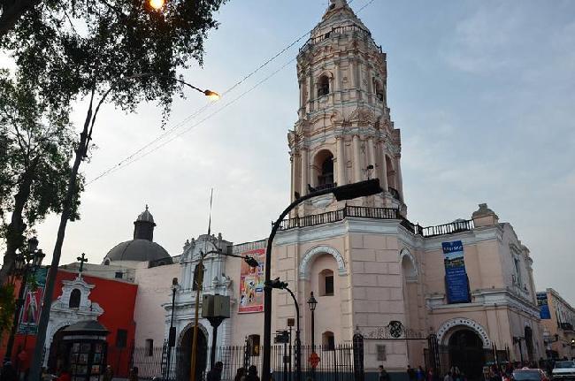Perú Lima  Basílica y Convento de Santo Domingo Basílica y Convento de Santo Domingo Callao - Lima  - Perú