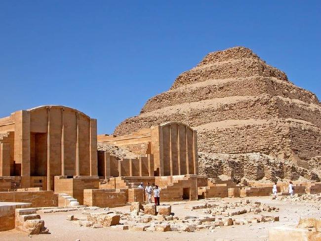 Egipto Sakkara  Pirámide Escalonada de Zoser Pirámide Escalonada de Zoser Sakkara - Sakkara  - Egipto