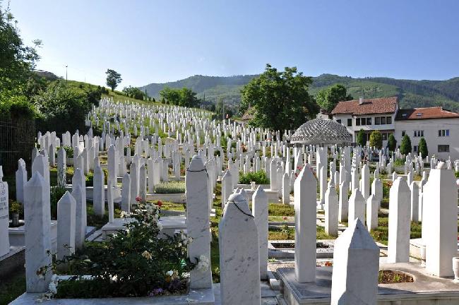 Bosnia Herzegovina Sarajevo Cementerio conmemorativo de Kovači Cementerio conmemorativo de Kovači Sarajevo - Sarajevo - Bosnia Herzegovina