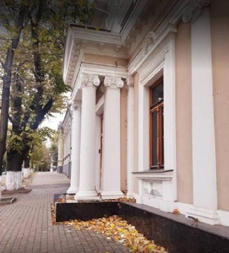 Hoteles cerca de museo nacional de bellas artes  Chisinau