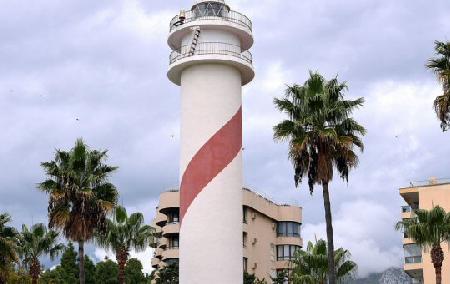 Faro de Marbella