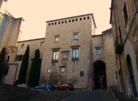 Hoteles cerca de Museo d`Art  Girona