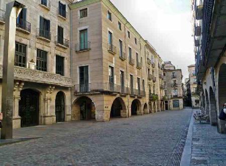 Hoteles cerca de Casa Carles  Girona
