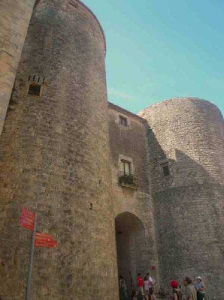 Hoteles cerca de Porta de Sobreportes  Girona