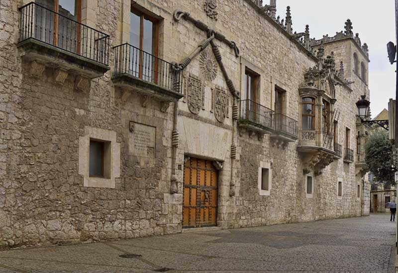 España Burgos Casa del Cordón Casa del Cordón Burgos - Burgos - España