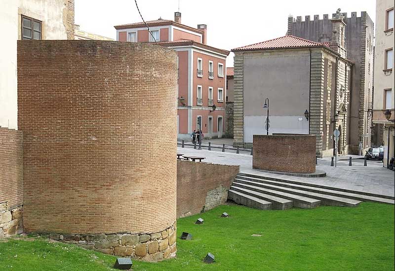 España Gijón Murallas Romanas Murallas Romanas Gijón - Gijón - España