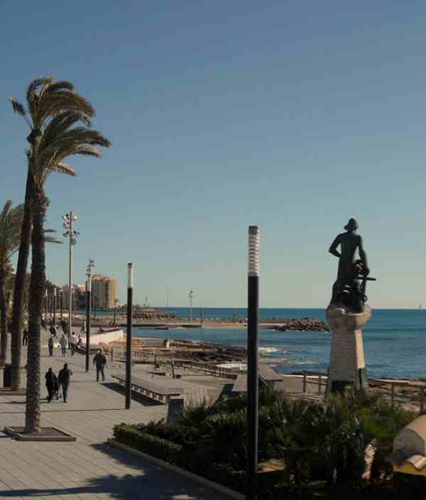 España Torrevieja Monumento al Hombre del Mar Monumento al Hombre del Mar Torrevieja - Torrevieja - España