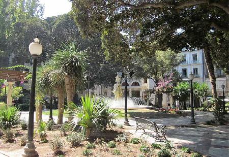 Hoteles cerca de Parque de Canalejas  Alicante