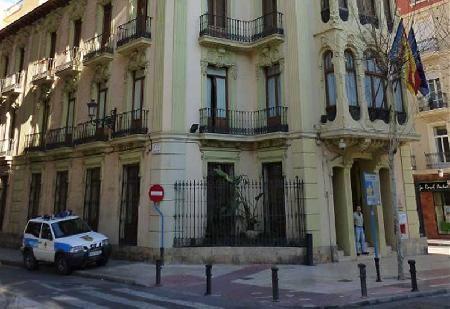 Hoteles cerca de Casa de las Brujas  Alicante